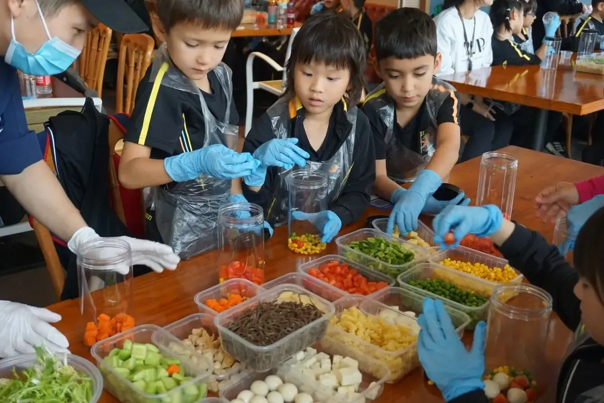 通过体验式学习激发乐趣：惠灵顿二至三年级学子的上海烹饪之旅